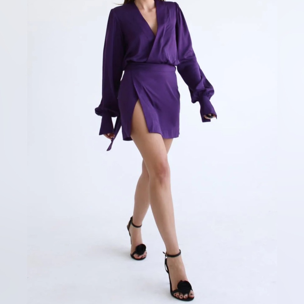 Rumored ROSE WRAP MINI DRESS - Picture 3 of 5